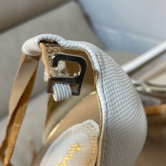 Flawed size 8 mini rhinestone studded T strap high heels gold black white point - Picture 11 of 12